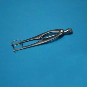 Castroviejo Speculum, Kind Holtex