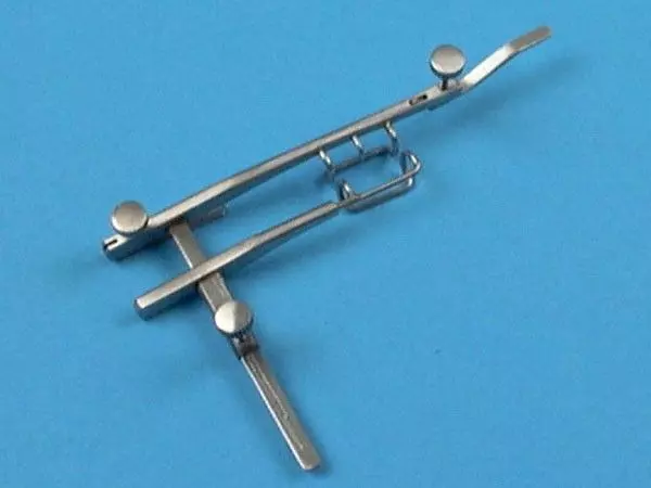 Arruga Speculum, 7 cm, links Holtex