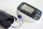 Blutdruckmessgerät zu Arm Omron M6 AC HEM-7322-E