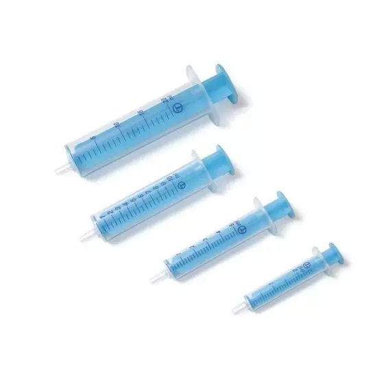 Terumo 8SST05ES1 2 teilige Spritze 05 ml exzentrische 100 im Box